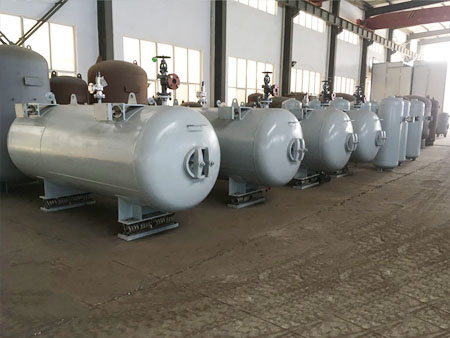 带减震器空气瓶